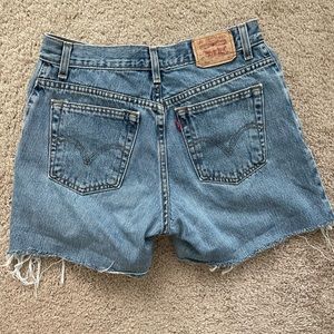 Levi 550 Cutoff Jean Shorts